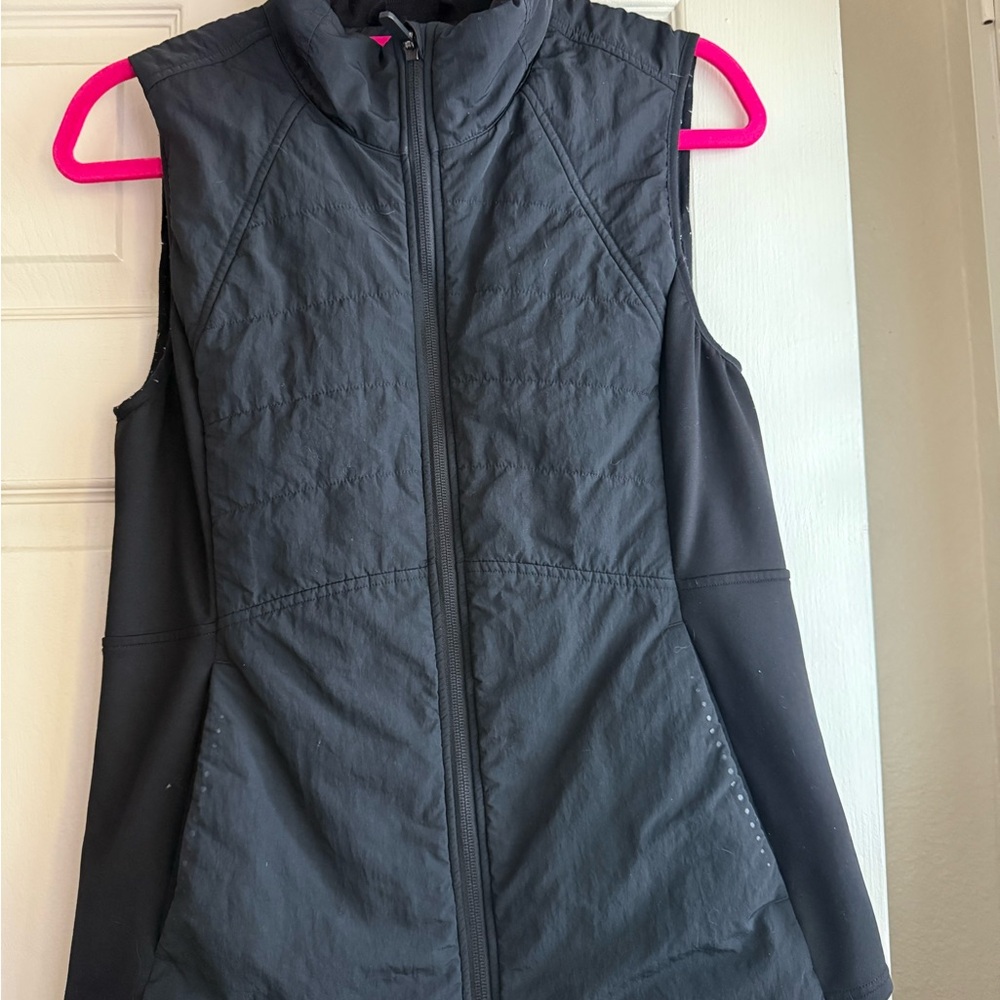 Lululemon Women's Black Sleeveless Jacket